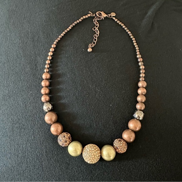 GORGEOUS GOLD TONE Brown Rhinestone NECKLACE - Picture 4 of 5